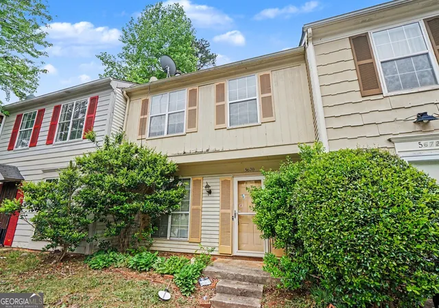 Photo 2 of Townhouse for sale at 5670 Wells Cir, Stone Mountain, GA 30087 | MLS# 10759730 | Listing updated on 2026-08-03