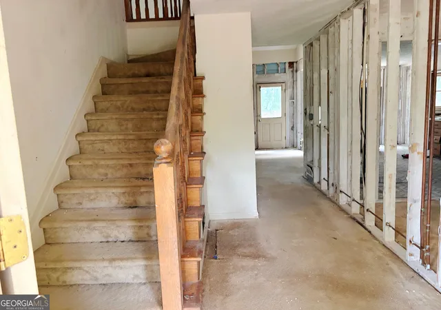 Photo 2 of Sale Pending at 4785 Jones Rd, Fairburn, GA 30213 | MLS# 10821062 | Listing updated on 2026-08-26