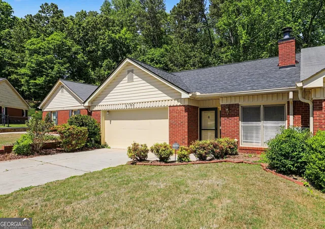 2nd image of 6190 Douglas Manor Ct, Douglasville, GA 30134 | MLS# 10741584
