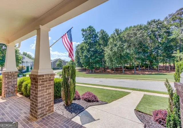 Photo 4 of Single family home for sale at 6188 Golden Maple Ct, Hoschton, GA 30548 | MLS# 10828179 | Listing updated on 2026-10-18