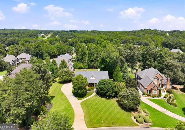Photo 3 of Single family home for sale at 4611 Chartwell Chase Ct, Flowery Branch, GA 30542 | MLS# 10831446 | Listing updated on 2026-10-07