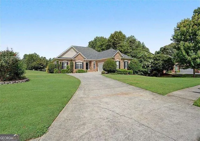 Photo 3 of Single family home for sale at 118 Jasmine Way, Villa Rica, GA 30180 | MLS# 10813384 | Listing updated on 2026-09-25