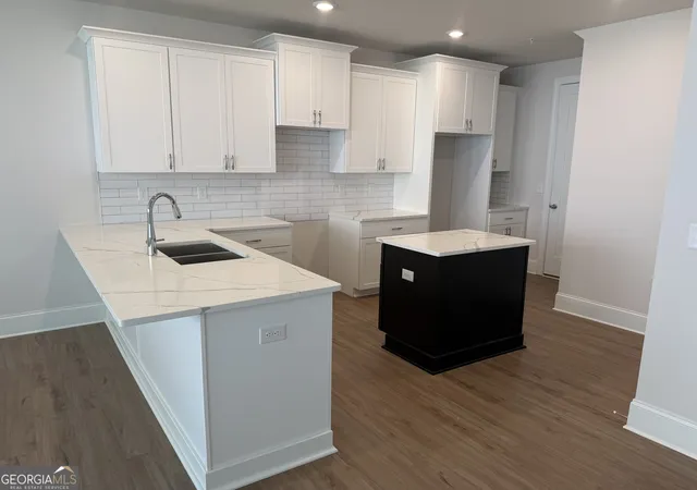 Photo 2 of Single family home for sale at 1644 Crestcreek Ct, Marietta, GA 30008 | MLS# 10780489 | Listing updated on 2026-09-16