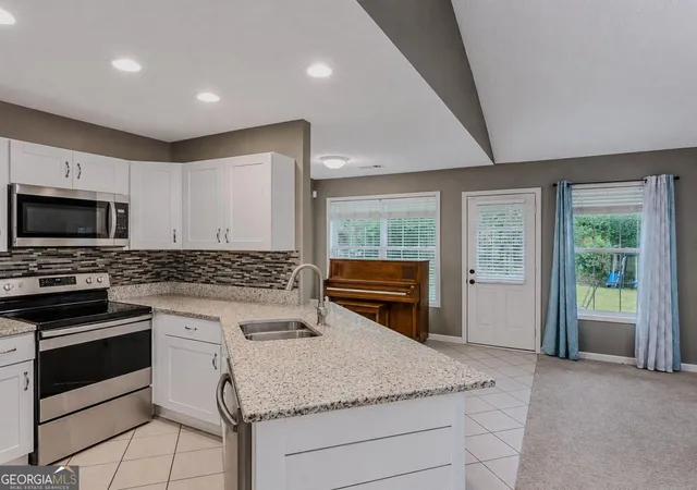 3rd image of 530 Flintlock Dr, Dacula, GA 30019 | MLS# 10815821
