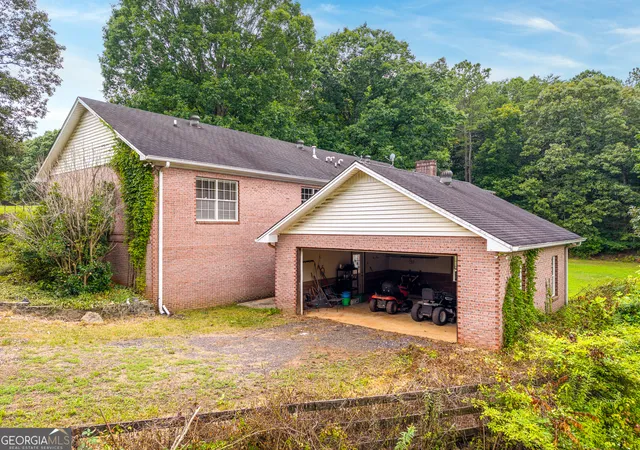 Photo 4 of Single family home for sale at 25 Loon Ln, Ball Ground, GA 30107 | MLS# 10810498 | Listing updated on 2026-10-04
