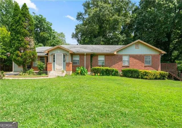 2nd image of 2205 Loring Ct, Decatur, GA 30032 | MLS# 10797711