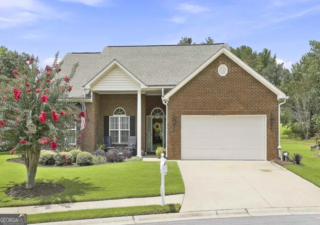 Photo 3 of Single family home for sale at 205 Autumn Glen Cir, Fayetteville, GA 30215 | MLS# 10822470 | Listing updated on 2026-08-24