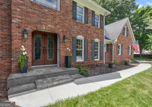 Photo 2 of Sale Pending at 2303 Fenhurst Pl, Atlanta, GA 30338 | MLS# 10806838 | Listing updated on 2026-08-25