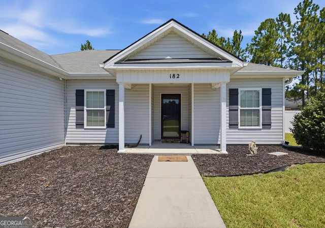 Photo 3 of Single family home for sale at 182 Stillwater Dr, Statesboro, GA 30461 | MLS# 10828717 | Listing updated on 2026-10-17