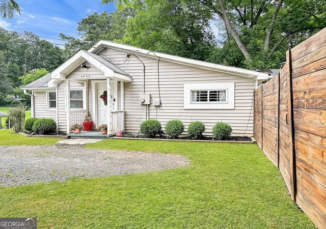 Photo 2 of Single family home for sale at 4548 Spring St Ext, Acworth, GA 30101 | MLS# 10788112 | Listing updated on 2026-09-09