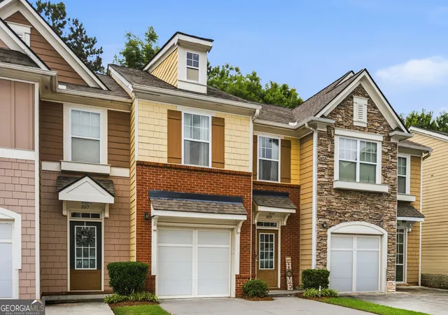 2nd image of 2079 Lakeshore Overlook Dr Nw, Kennesaw, GA 30152 | MLS# 10789644