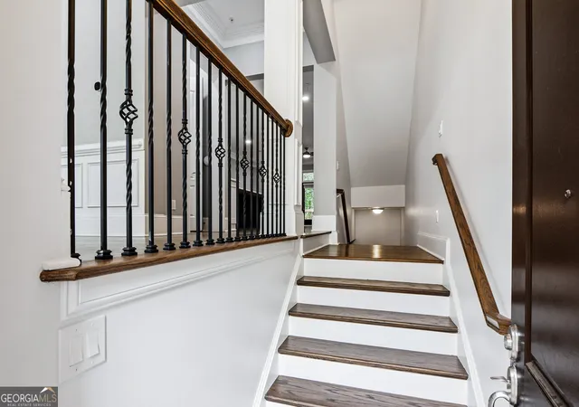 Photo 3 of Townhouse for sale at 1933 Ridgemont Ln, Decatur, GA 30033 | MLS# 10779264 | Listing updated on 2026-07-13