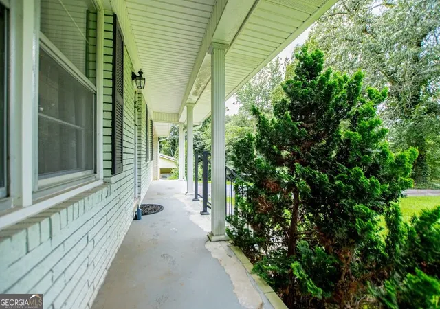 Photo 2 of Sale Pending at 85 Greenwood Ln, Carrollton, GA 30117 | MLS# 10800898 | Listing updated on 2026-09-14