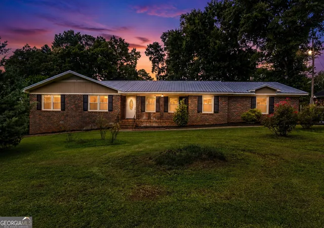 1st image of 134 Ellen Hand Cir, Cedartown, GA 30125 | MLS# 10809570