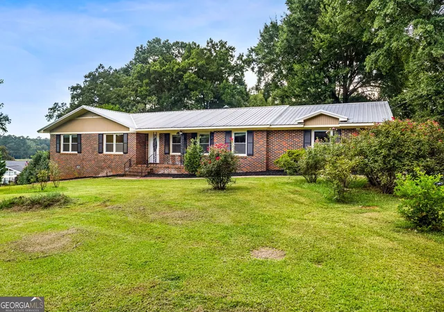 2nd image of 134 Ellen Hand Cir, Cedartown, GA 30125 | MLS# 10809570