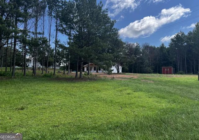 Homes for sale in Roanoke, AL | 686 County Road 61, Roanoke, AL 36274 | MLS# 10800552