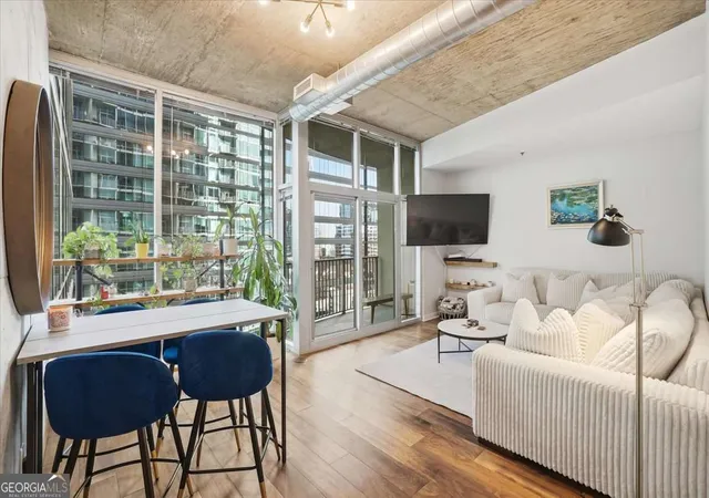1st image of 923 Peachtree St Ne #1221, Atlanta, GA 30309 | MLS# 10783622