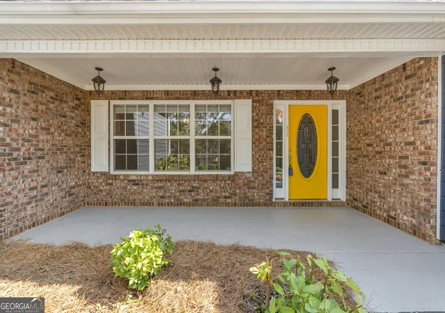 Photo 3 of Sale Pending at 2066 Pheasant Run Dr, Mcdonough, GA 30252 | MLS# 10830724 | Listing updated on 2026-09-08
