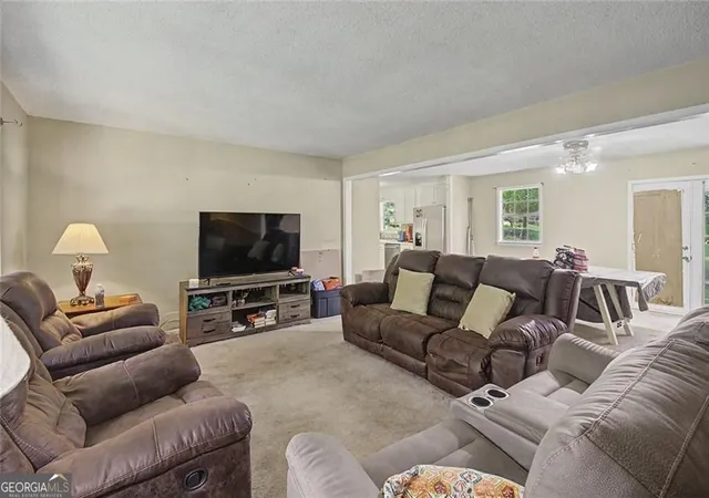 Photo 2 of Single family home for sale at 118 Diamond Dr, Chickamauga, GA 30707 | MLS# 10830099 | Listing updated on 2026-09-20