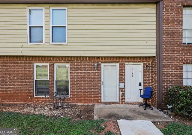 Photo 2 of Condo for sale at 3162 Citrus Ct, Decatur, GA 30034 | MLS# 10834369 | Listing updated on 2026-09-23