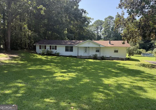 Photo 3 of Single family home for sale at 3100 Old Jonesboro Rd, Fairburn, GA 30213 | MLS# 10829464 | Listing updated on 2026-09-28