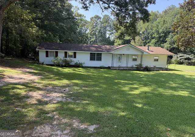 Photo 3 of Single family home for sale at 3100 Old Jonesboro Rd, Fairburn, GA 30213 | MLS# 10829464 | Listing updated on 2026-09-28