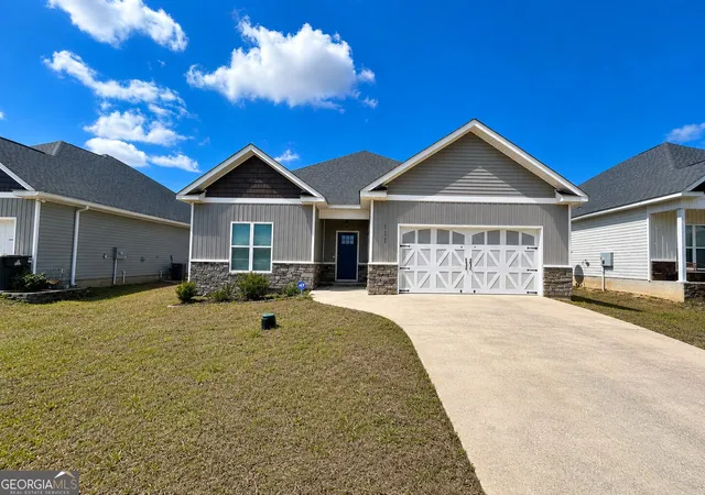 Photo 1 of Single family home for sale at 111 Cascades Ct, Bonaire, GA 31005 | MLS# 10828600 | Listing updated on 2026-09-02