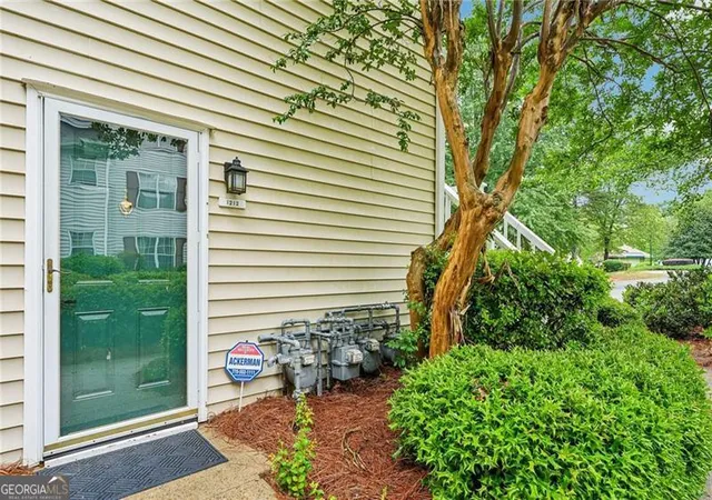 Homes for sale in Peachtree Corners, GA | 1212 Glenleaf Dr, Peachtree Corners, GA 30092 | MLS# 10753921
