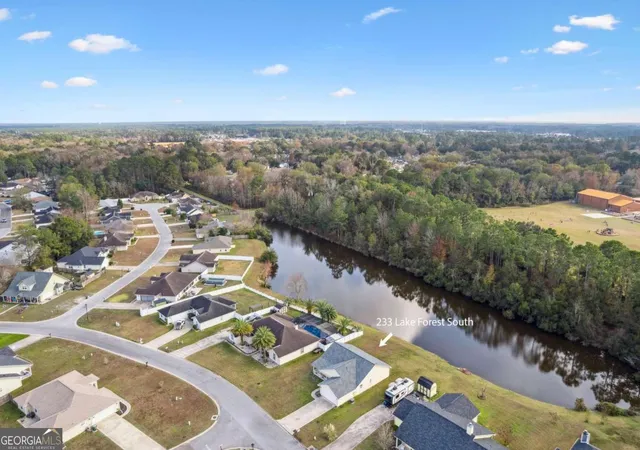 image of 233 S Lake Forest Dr, Kingsland, GA 31548 | MLS# 10669615