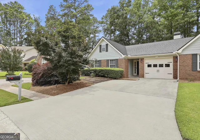 Homes for sale in Peachtree City, GA | 23 Dover Trl, Peachtree City, GA 30269 | MLS# 10786820