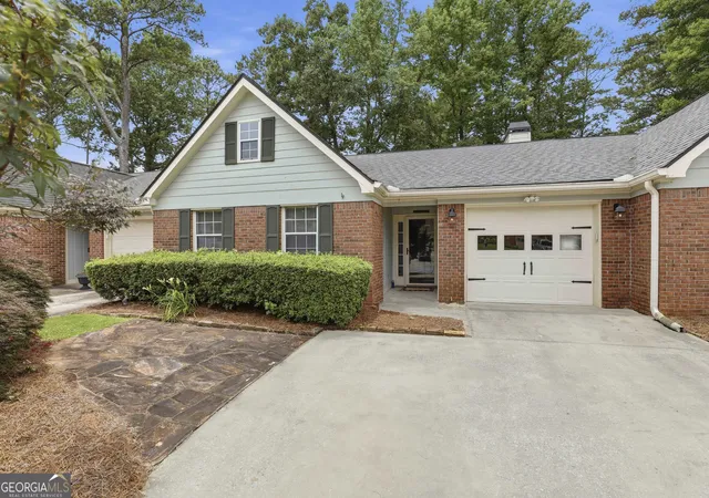 Homes for sale in Peachtree City, GA | 23 Dover Trl, Peachtree City, GA 30269 | MLS# 10786820