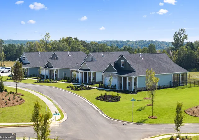 2nd image of 211 Parnassus Rd, Locust Grove, GA 30248 | MLS# 10713106