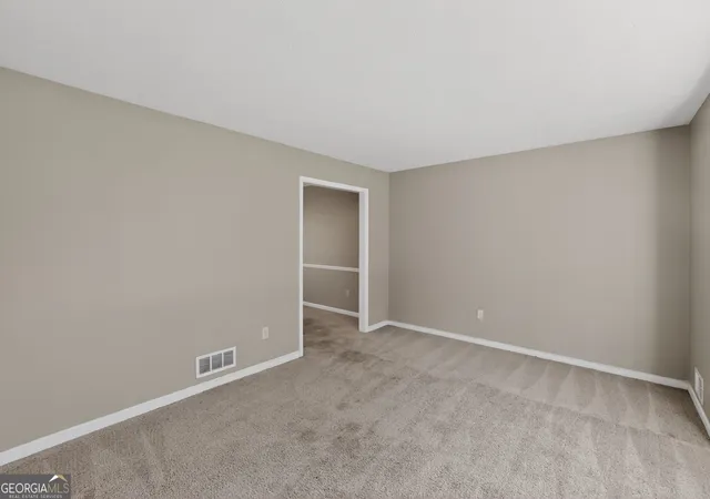 Photo 4 of Single family home for sale at 505 Rockborough Ter, Stone Mountain, GA 30083 | MLS# 10695945 | Listing updated on 2026-09-07