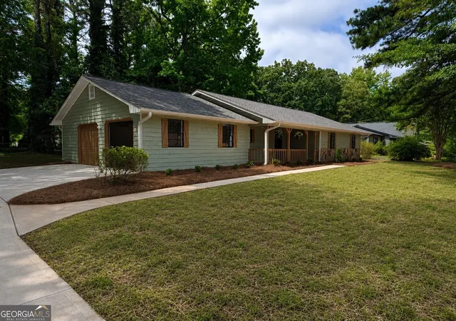 2nd image of 1903 Old Concord Dr Se, Covington, GA 30016 | MLS# 10766751