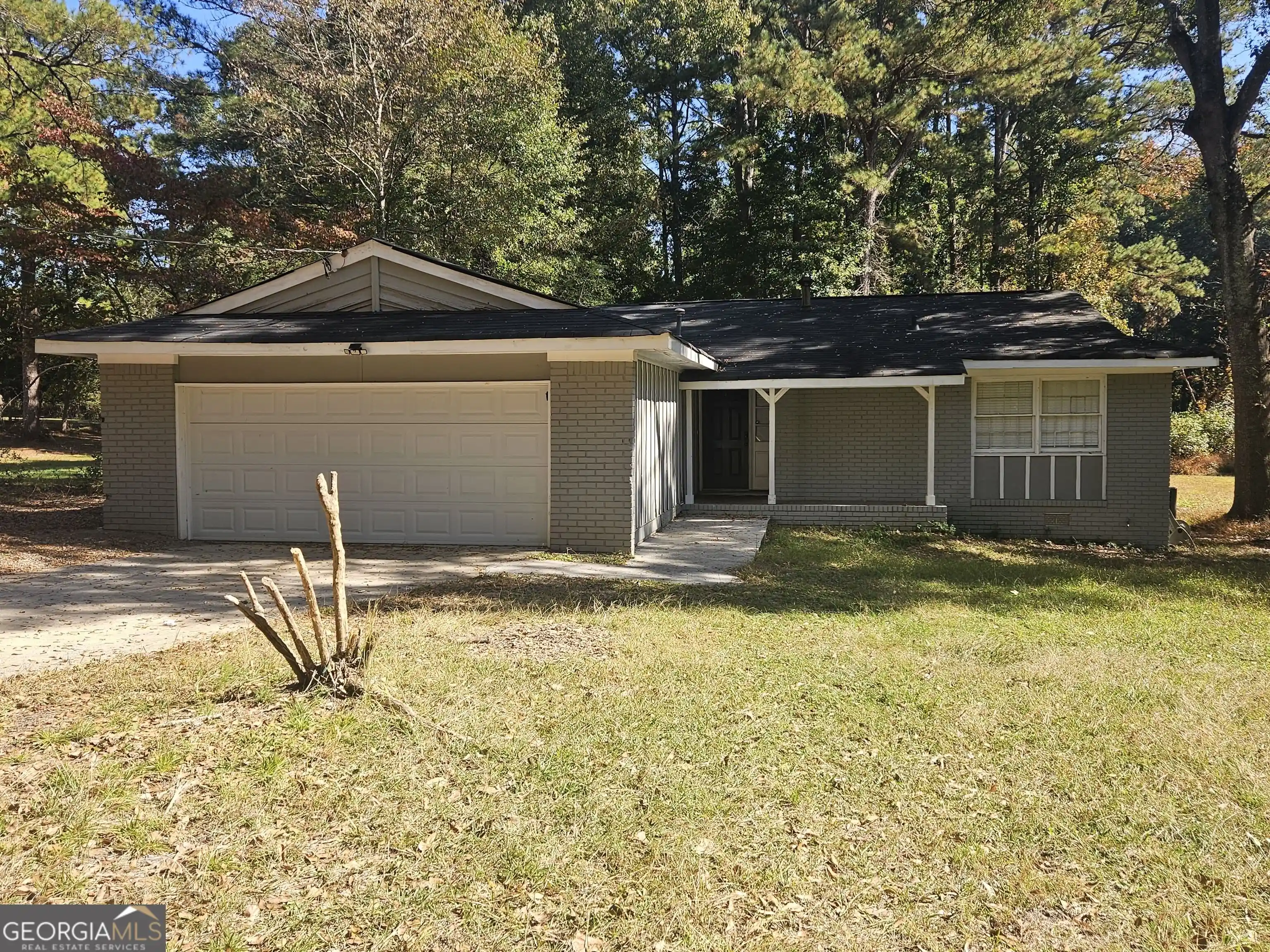 Photo 1 of Single family home for sale at 370 Dot Dr, Atlanta, GA 30349 | MLS# 10882193 | Listing updated on 2026-10-30