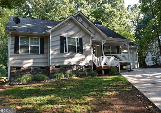 Photo 3 of Sale Pending at 251 Pelican Cir, Monticello, GA 31064 | MLS# 10831391 | Listing updated on 2026-09-17