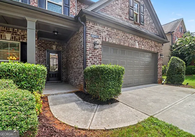 Photo 2 of Single family home for sale at 4640 Pleasant Woods Dr, Cumming, GA 30028 | MLS# 10825507 | Listing updated on 2026-09-14