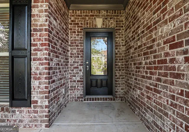 Photo 3 of Single family home for sale at 4640 Pleasant Woods Dr, Cumming, GA 30028 | MLS# 10825507 | Listing updated on 2026-10-18