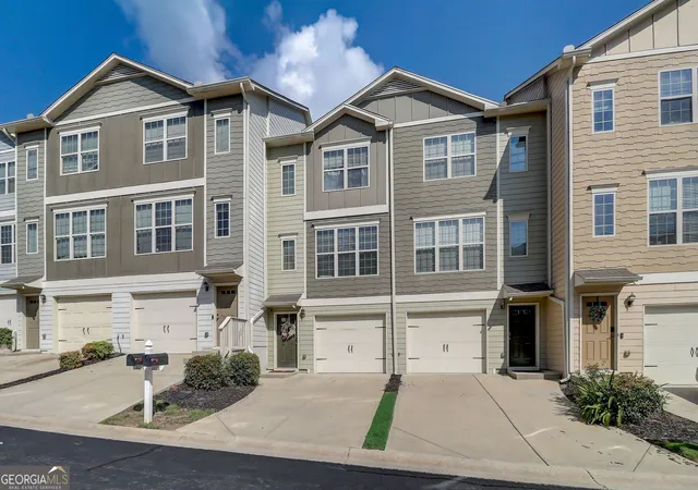 Photo 2 of Townhouse for sale at 3030 Liberty Wy Nw, Atlanta, GA 30318 | MLS# 10830909 | Listing updated on 2026-10-12
