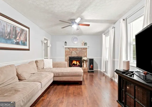Photo 3 of Single family home for sale at 322 Mill Ln, Dallas, GA 30157 | MLS# 10805518 | Listing updated on 2026-07-28