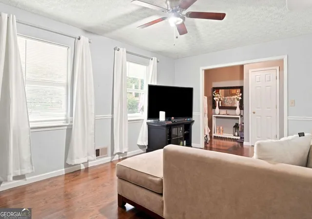 Photo 3 of Single family home for sale at 322 Mill Ln, Dallas, GA 30157 | MLS# 10805518 | Listing updated on 2026-07-28