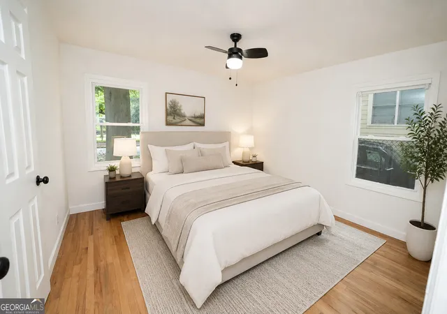 2nd image of 956 Sw Oakland Dr, Atlanta, GA 30310 | MLS# 10756436