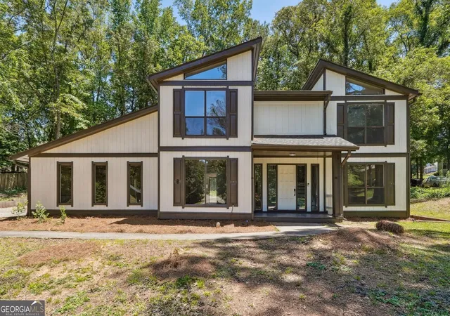 2nd image of 5249 Golf Valley Wy, Stone Mountain, GA 30088 | MLS# 10831357