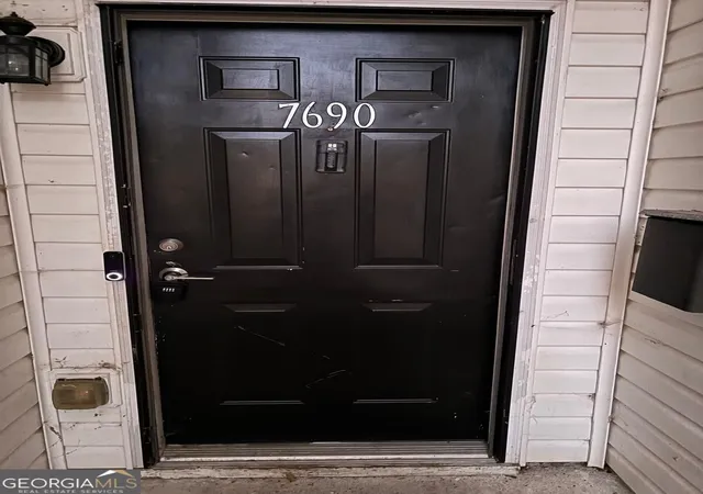 Photo 2 of Townhouse for sale at 7690 Creekside Ln, Riverdale, GA 30296 | MLS# 10826916 | Listing updated on 2026-09-06