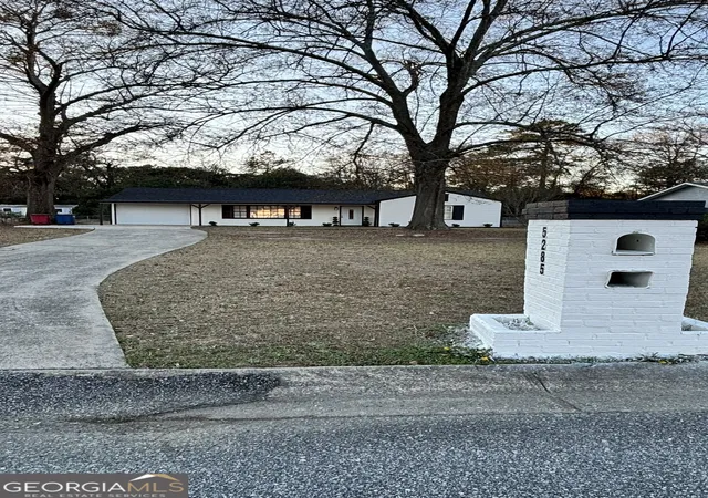 Photo 2 of Single family home for sale at 5285 Greenwood Ter, Macon, GA 31206 | MLS# 10679542 | Listing updated on 2026-05-19