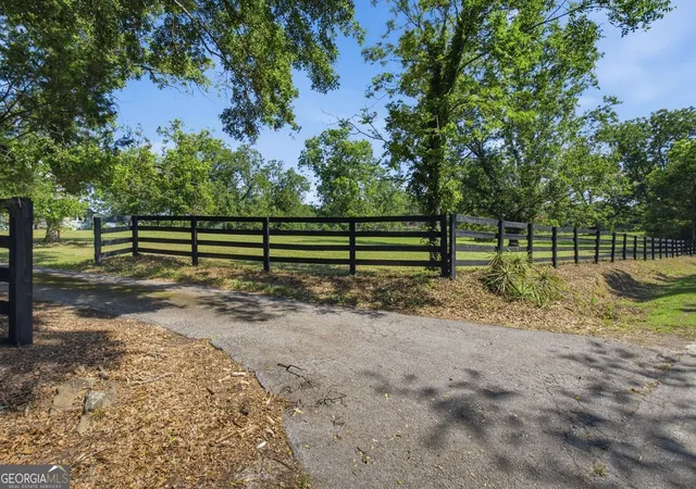 Photo 2 of Single family home for sale at 310 Gaithers Rd, Mansfield, GA 30055 | MLS# 10802316 | Listing updated on 2026-09-21