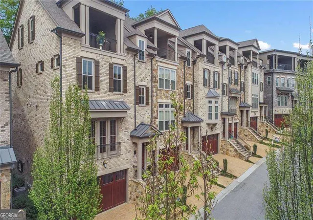 2nd image of 3470 Commander Cvs, Suwanee, GA 30024 | MLS# 10818403