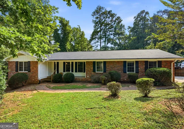 Photo 1 of Single family home for sale at 4270 Cove Wy Ne, Marietta, GA 30067 | MLS# 10835613 | Listing updated on 2026-09-12