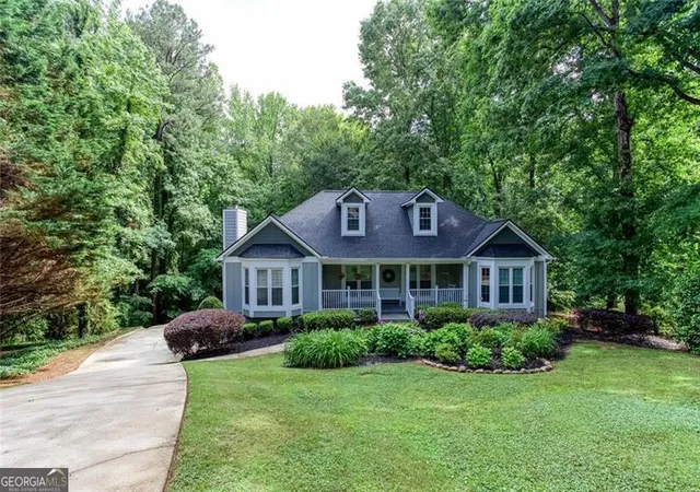 Homes for sale in Dallas, GA | 40 Due West Ln, Dallas, GA 30157 | MLS# 10766631