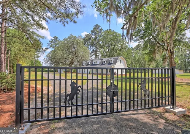 Homes for sale in Pembroke, GA | 3980 Ga Hwy 119 N, Pembroke, GA 31321 | MLS# 10775507